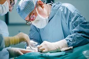 Хирургическое вмешательство - основной путь избавления от прямокишечных свищей